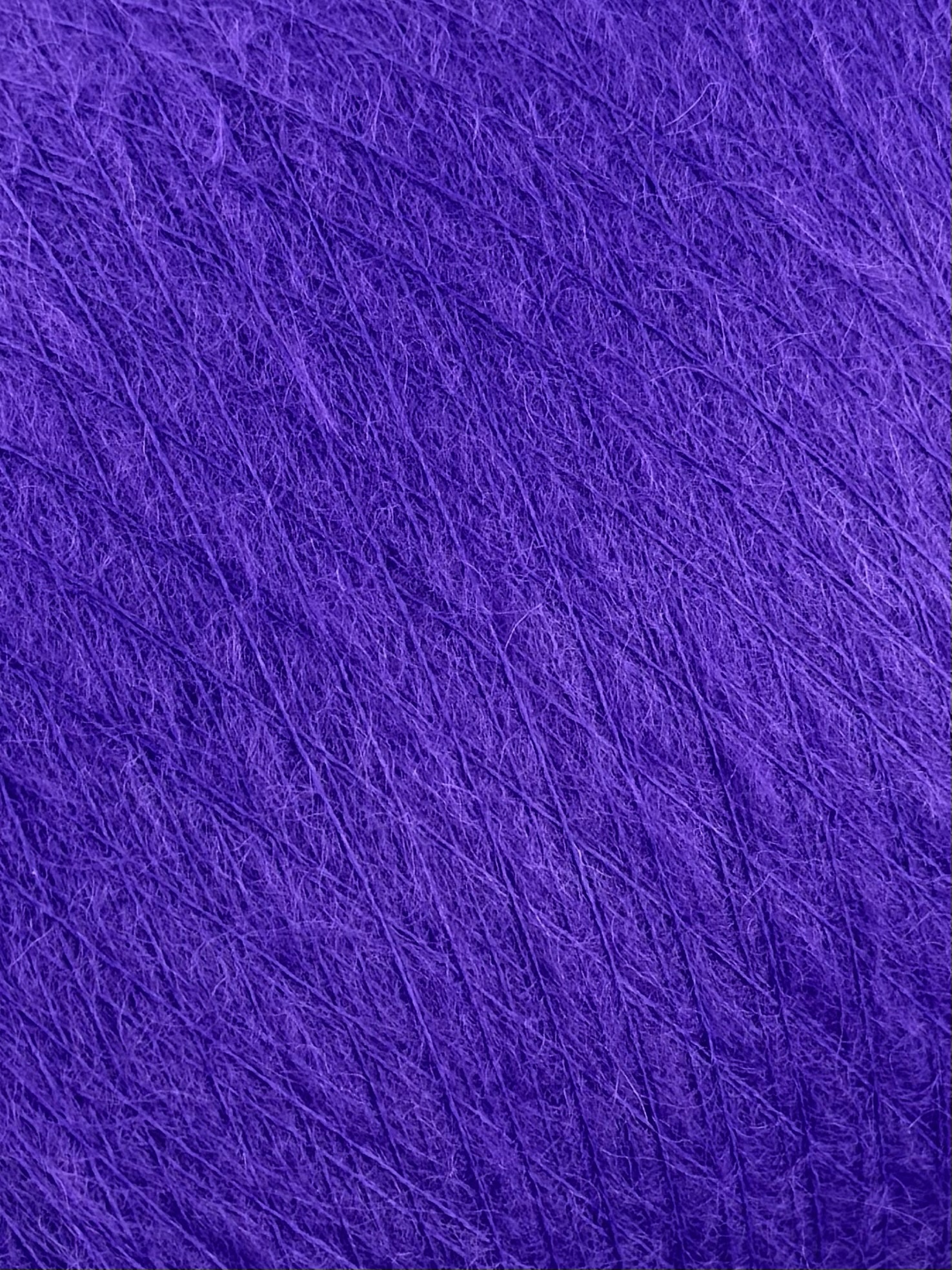 Kid Mohair con Nylon 1500 m / 100 g – Outlet – Viola brillante